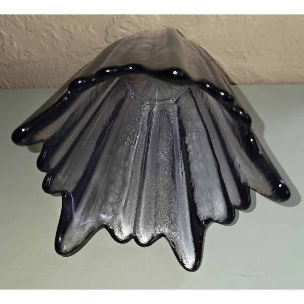 Vintage Vase Hard‎ To Find Rare 5 Petal Textured Thick Heavy Purple Viking Glass